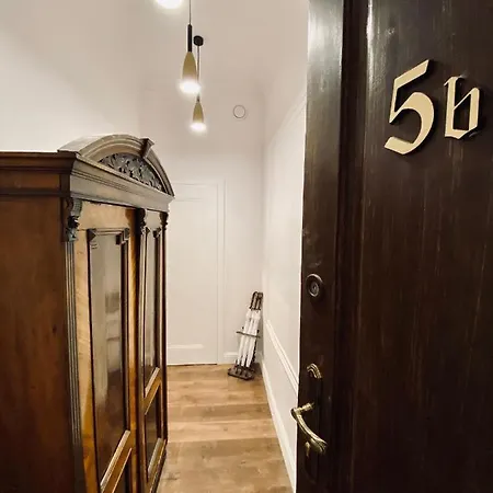 Kochanowskiego - Topolove & Apartamento